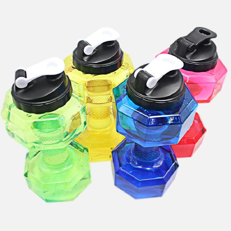 Fitness - Botella de agua deportiva de gimnasio de gran capacidad de plástico con forma de mancuernas 2.5L